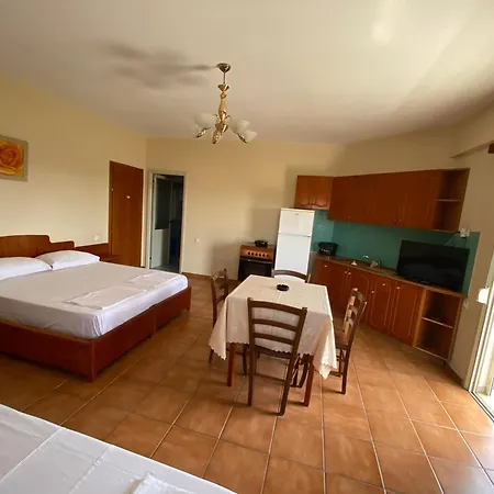 Lilaj Gasthof Vlorë